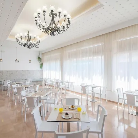 Hotel Lloret Santa Rosa By Pierre & Lloret de Mar